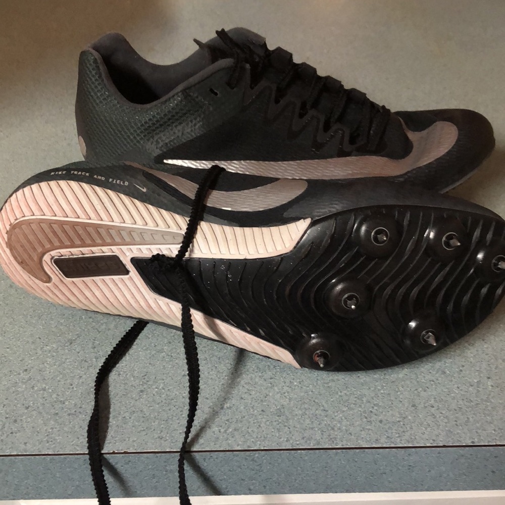 Nike Track and Field Shoes - Picture 2 of 2